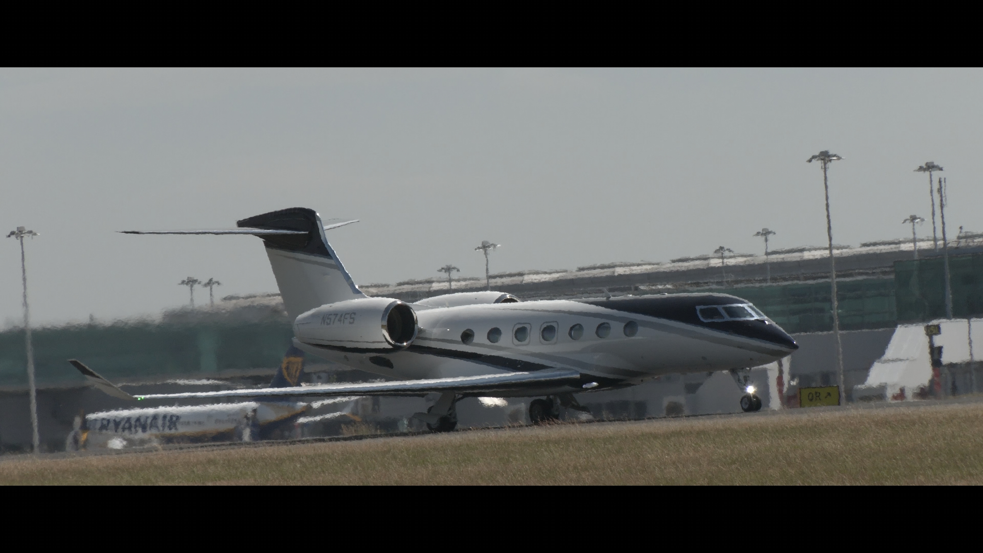 Gulfstream G500 Departing Stansted